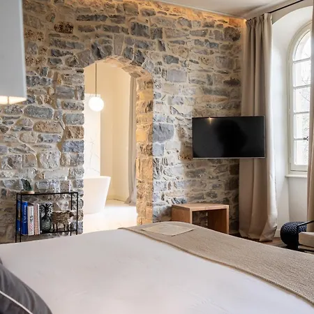 Couvent De La Salette &