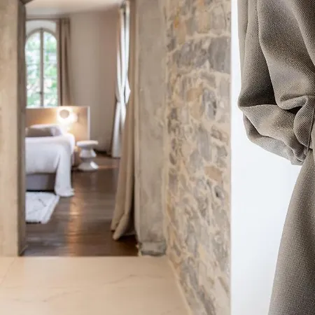 Couvent De La Salette & מלון