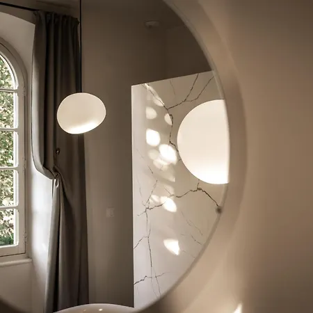 Couvent De La Salette & فندق مييو