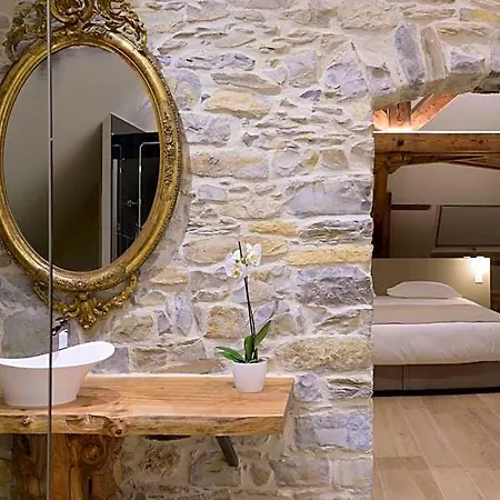 Couvent De La Salette & 3* Μιλό