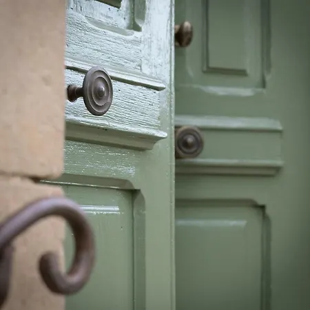 Couvent De La Salette & 3* Millau