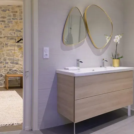 Couvent De La Salette & מלון מילאו