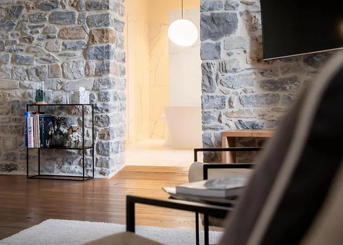 Couvent De La Salette & فندق