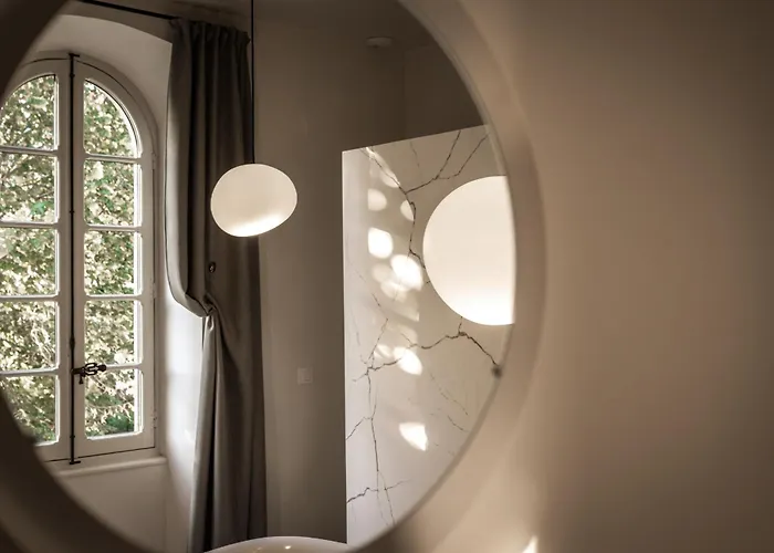 Couvent De La Salette & فندق مييو