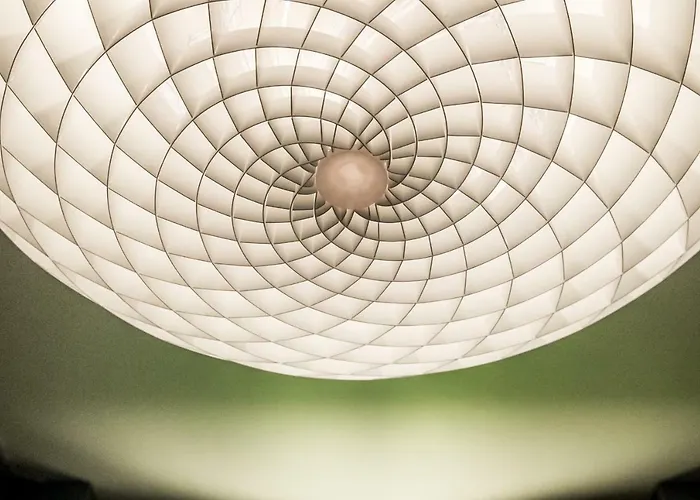 Couvent De La Salette & Ξενοδοχείο Μιλό