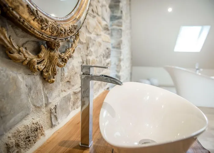 Couvent De La Salette & مييو